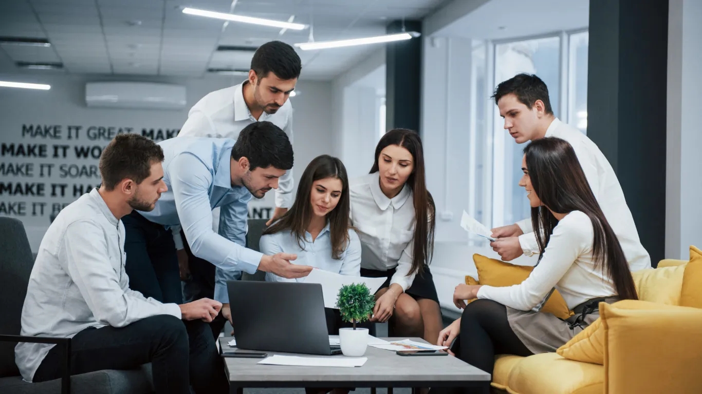 https://cms.cfmotobd.com/admin/uploads/page/career/1759320607tYHx4.webp